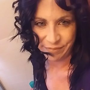 Meet your Posher, Loralyn